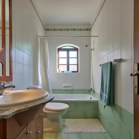 Serene & Penthouses In Appartamento