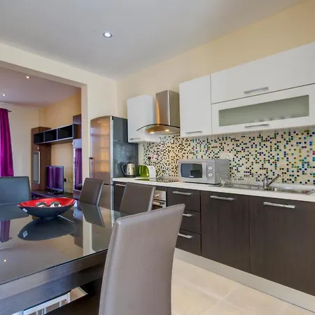 شقة Serene & Penthouses In *