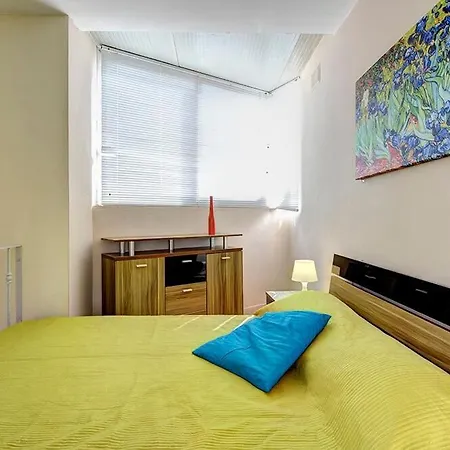 Serene & Penthouses In 슬리에마