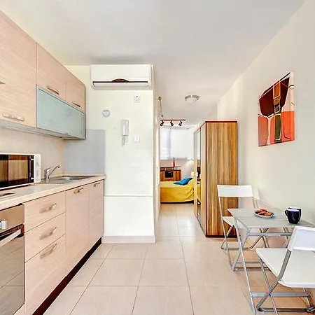 شقة Serene & Penthouses In سليمة