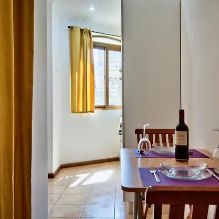 Serene & Penthouses In Apartamento Sliema