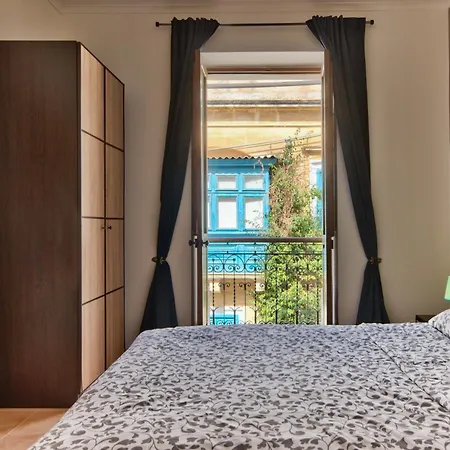 Serene & Penthouses In Apartamento